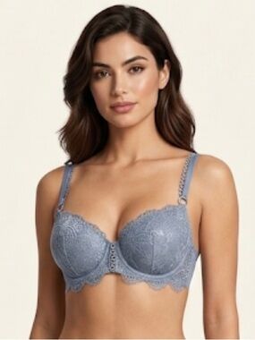 Victoria’s Secret Lace Bra Women’s Size 32DDD Underwire Lined